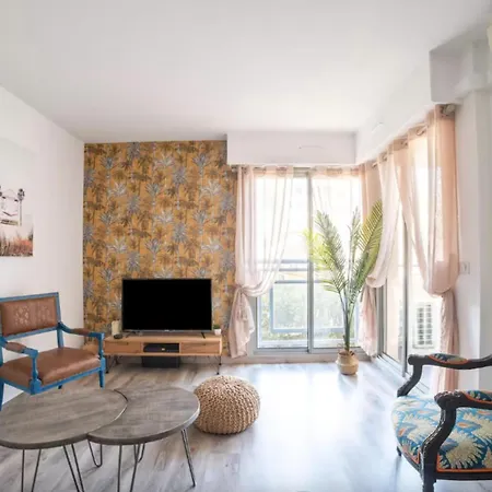 Apartment Modern With Terrace And Parking *