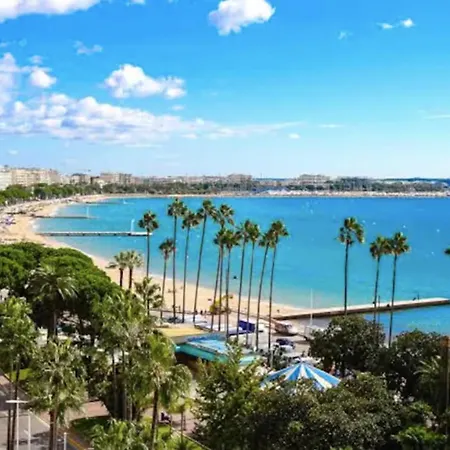 Modern With Terrace And Parking Apartment Cannes